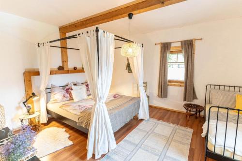 Postel nebo postele na pokoji v ubytování Haus Riedmann
