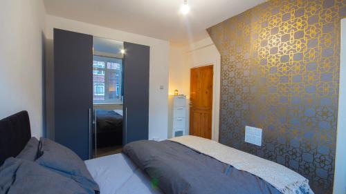 Urban Luxe Stays - Purbrook Bridge photo 7
