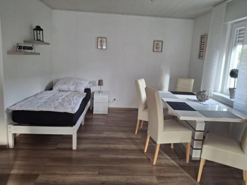 Postel nebo postele na pokoji v ubytování Monteurwohnung