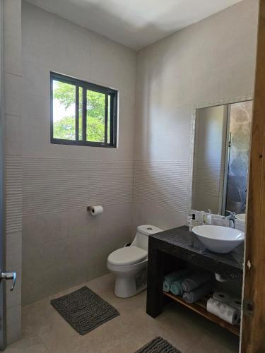 Villa PRAGA Beach Houseにあるバスルーム