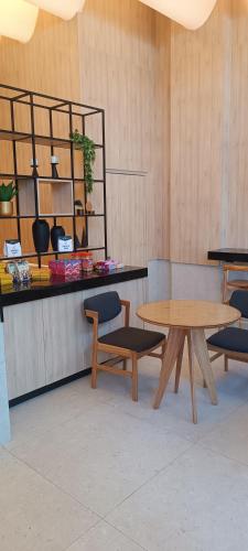Kuchyň nebo kuchyňský kout v ubytování Zentrum Building