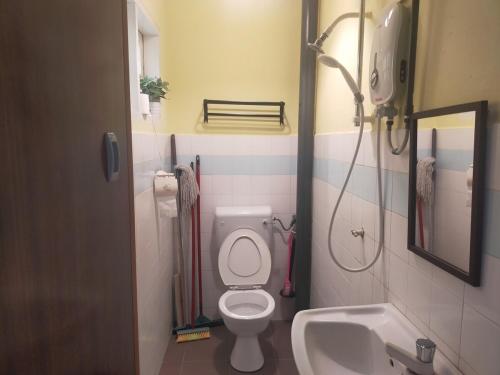 Ένα μπάνιο στο 马六甲老地方3房住宿