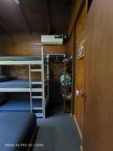 Μία ή περισσότερες κουκέτες σε δωμάτιο στο Casa Green Piccoli - Itajaí/SC