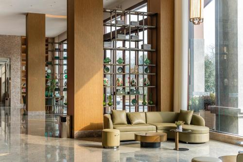 Posezení v ubytování Holiday Inn Jiuhua Mountain Hot Spring by IHG