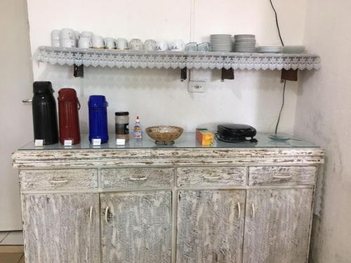 Una cocina o zona de cocina en Pousada Gaivotas do Guaraú