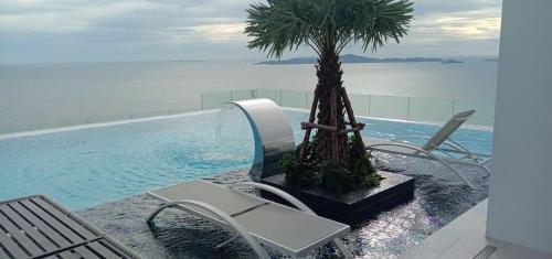 Piscina de la sau aproape de Copacabana luxury Jomtien