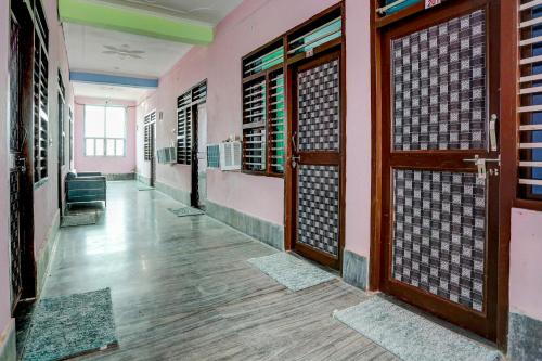 Fotografie z fotogalerie ubytování Hotel O Choudhary Residency v destinaci Bhiwadi