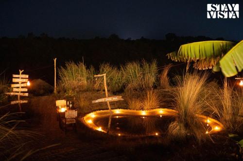 Φωτογραφία από το άλμπουμ του StayVista at Artisanal Heights with Jacuzzi and Infinity Pool σε Una