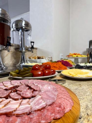 Jídlo v hotelu nebo okolí