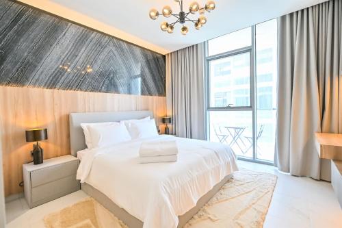 1BR Retreat by the Crystal Lagoon in District One Meydan