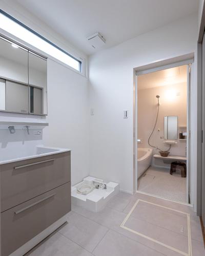 a white bathroom with a sink and a toilet at HiL town yamanashi 07 STAY BACK in Kofu