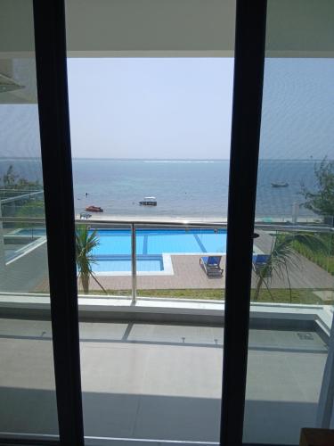 Bazén v ubytování Jumeirah Palms Resort nebo v jeho okolí