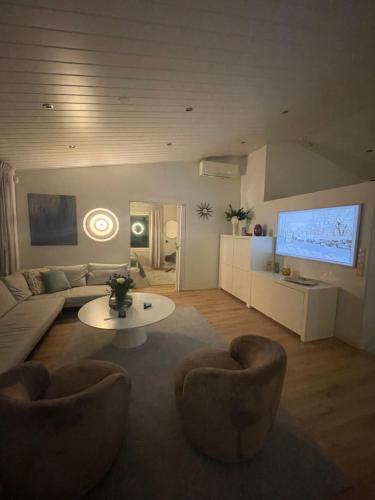 Dapur atau dapur kecil di Arctic Circle Home for Winter Holiday