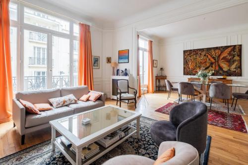 Veeve - Peachy Butterflies