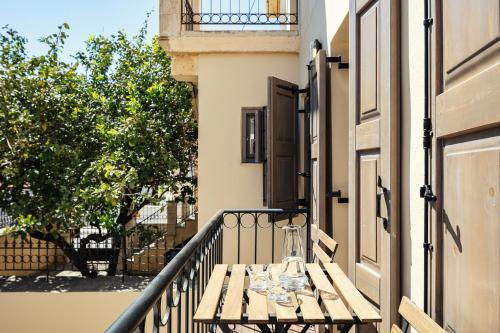 Sea Path VI old town luxury Appartment steps to beach