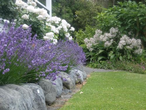 Jardín al aire libre en The Point B&B