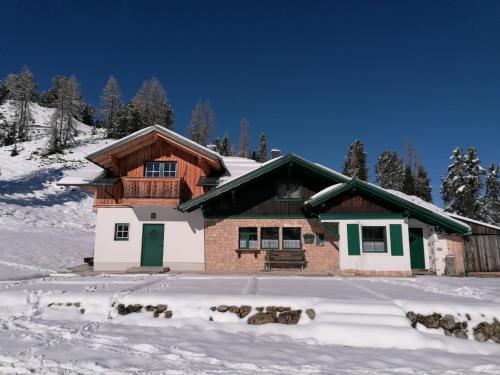 Stoderhütte v zimě