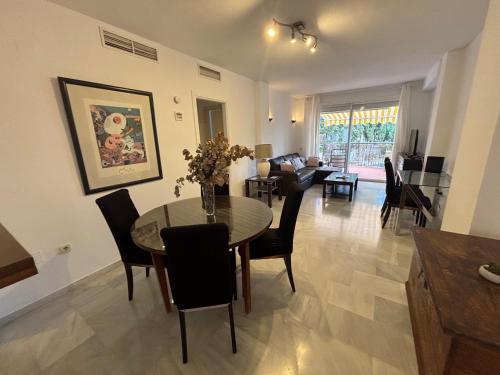 Khu vực ghế ngồi tại Ola Blanca Carihuela Apartamento