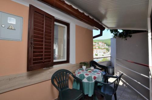 Un balcón o terraza en Lori Rabac App