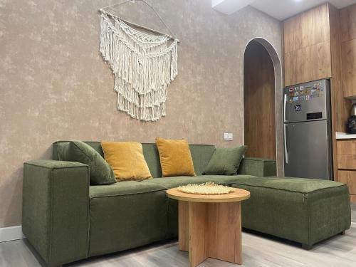 Cozy 3 bed apartment for 4 people with 2 restrooms in minimalist style fully equipped