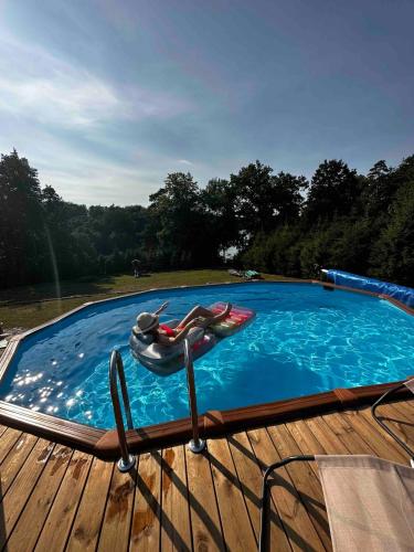 Kolam renang di atau dekat dengan Zdunlandia Dom nad Jeziorem, jacuzzi, kort, basen