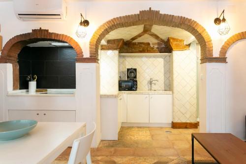 Lisbon Amazing studio with air conditioner!