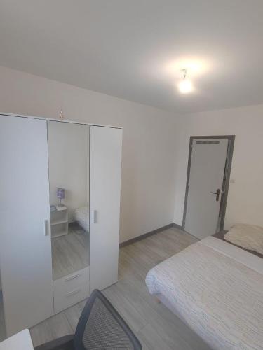 Une Chambre dans Appartement partagé, Grenoble à 8 min du centre-ville