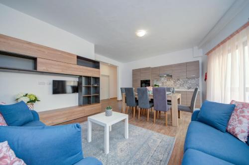 Sliema Exclusive 4-Bedroom Apartments and Penthouse with Jacuzzi