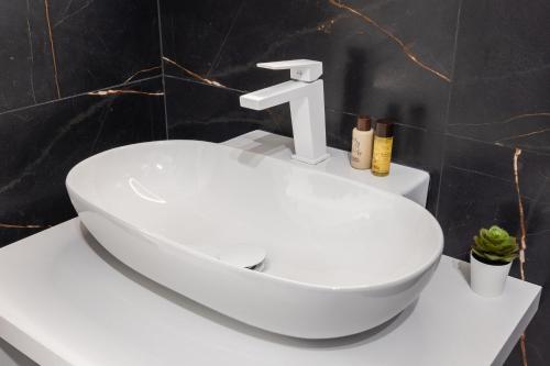 Excelsior Station Suite photo 47