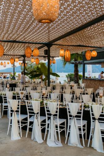 Un restaurante o sitio para comer en Hotel Caprea