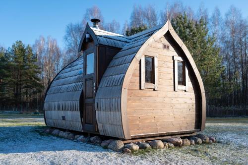 Gallery image of Pine Valley Villa - beautiful nature, jacuzzi, sauna, cozy log house in Inturkė