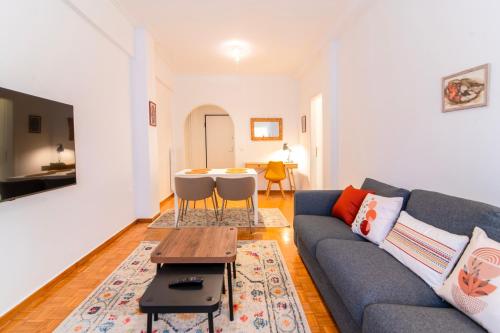 Modern 2-Bedroom Apt in Athens