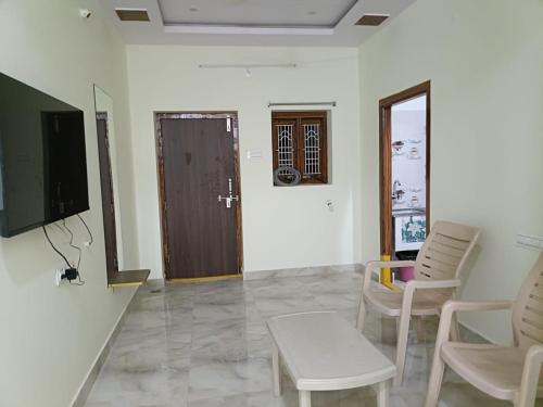 Μια τηλεόραση ή/και κέντρο ψυχαγωγίας στο Avinash residency