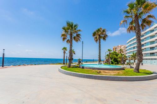 Playa Los Locos Apartment with Garage