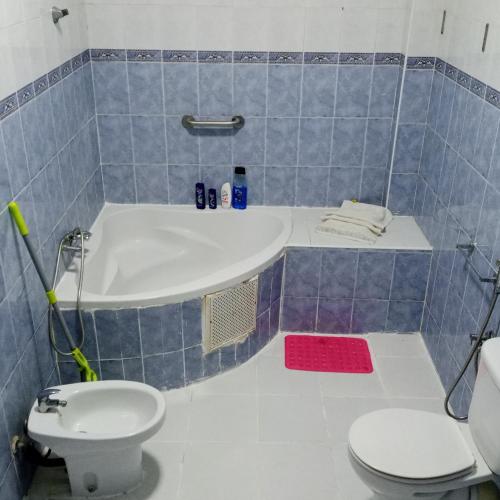 Ένα μπάνιο στο Agadir Family House