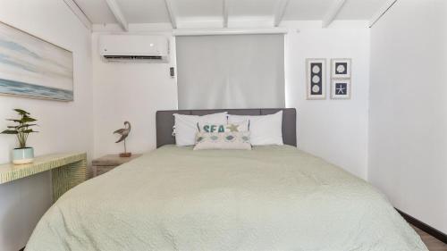 Katil atau katil-katil dalam bilik di Danielas Beachfront House