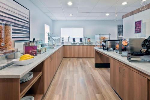 Køkken eller tekøkken på Residence Inn by Marriott Sarasota Bradenton