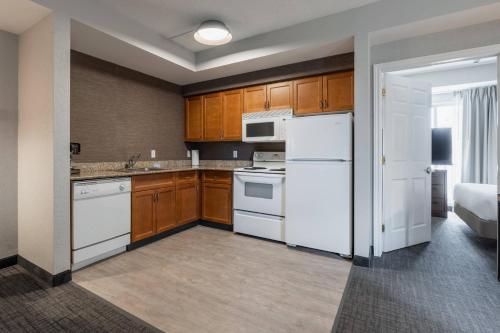Kuchyň nebo kuchyňský kout v ubytování Residence Inn by Marriott Halifax Downtown