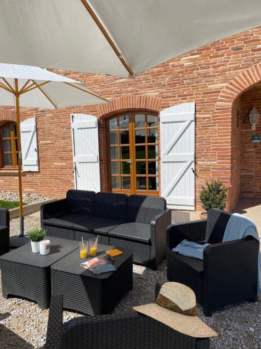 Posezení v ubytování Domaine de Vizols-Gite 4 etoiles Piscine 15p