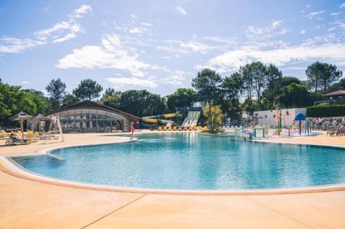 Πισίνα στο ή κοντά στο Mobilhome La Plage