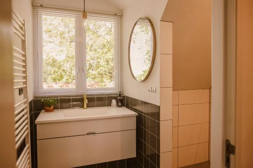 Ένα μπάνιο στο Boutiquehotel & Tiny houses PLEK17