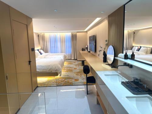 Gallery image of Purple Stone High-End Designer Loft in Harbin
