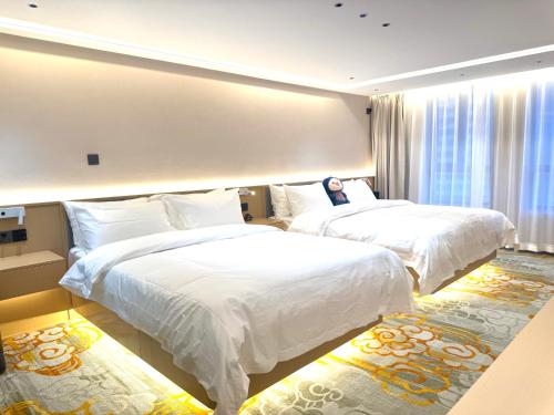 Gallery image of Purple Stone High-End Designer Loft in Harbin
