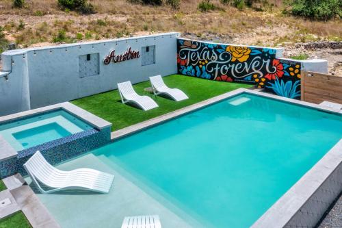 Fotografie z fotogalerie ubytování Private Pool Backyard BBQ Grill Luxurious Home v destinaci Driftwood
