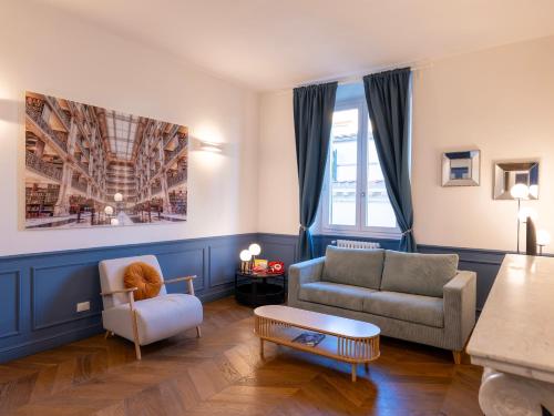 Four Season's Luxury D'Art Apartment