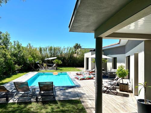Villa architecte ecume 400m plage