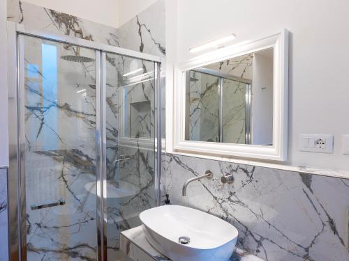 FourSeason's Luxury D'Art Suite