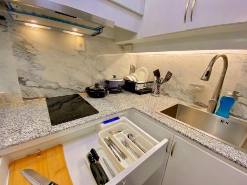 Dapur atau dapur kecil di 225 Elegant and comfort condo