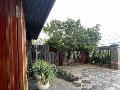Vườn quanh Thien Tan Hotel