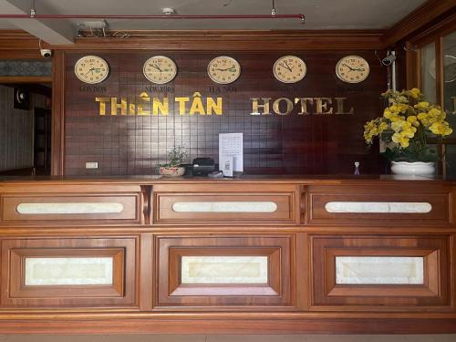 Chứng chỉ, giải thưởng, bảng hiệu hoặc các tài liệu khác trưng bày tại Thien Tan Hotel